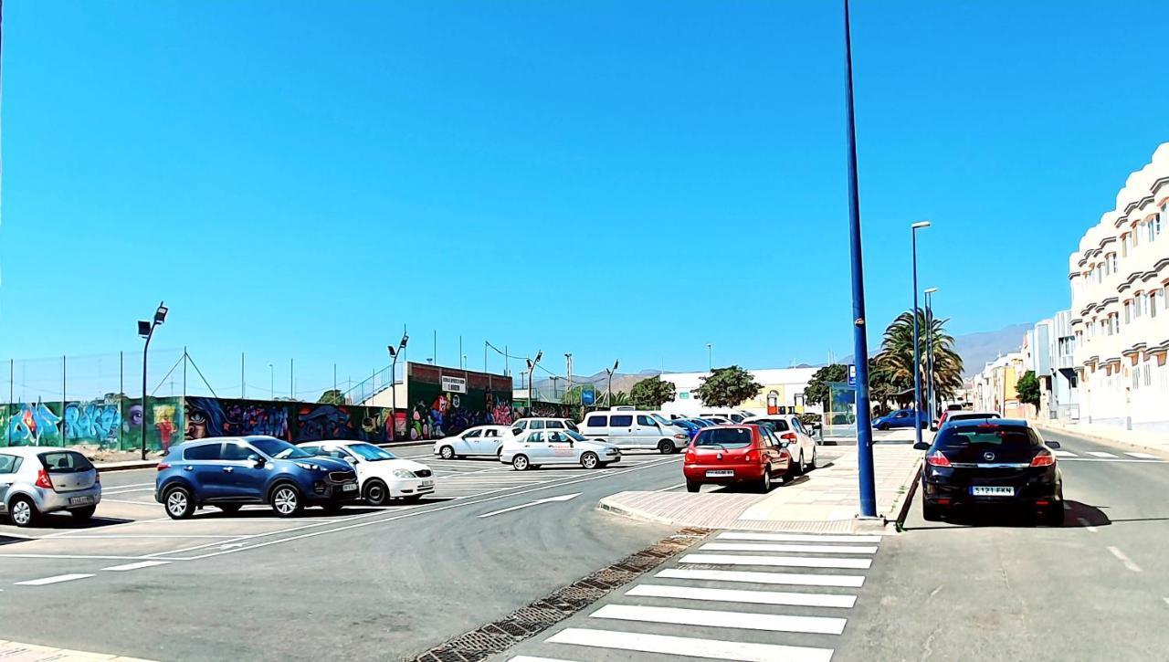"The Red Crab Studio" By Bbhome At Gran Canaria Airport - Wifi 300 Mbps El Burrero Esterno foto